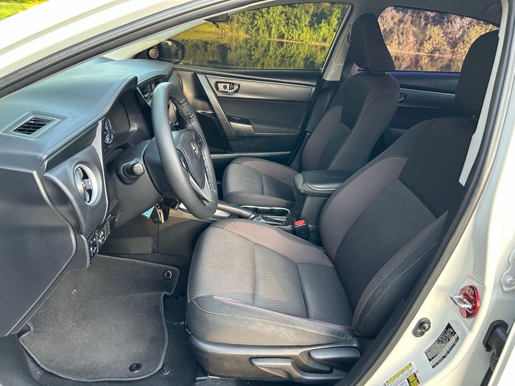 Thumbnail: 2018 Toyota Corolla - 13