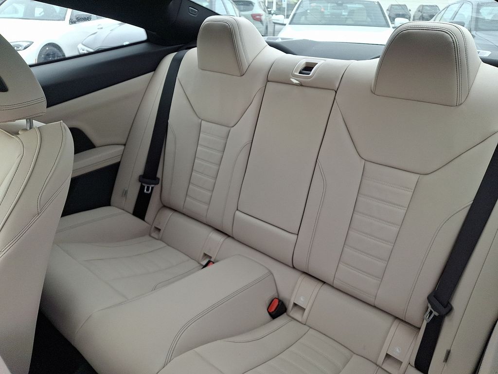 Thumbnail: 2024 BMW 4 Series - 10