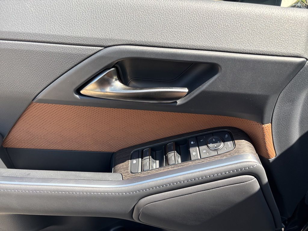 Thumbnail: 2026 Lexus GX - 12