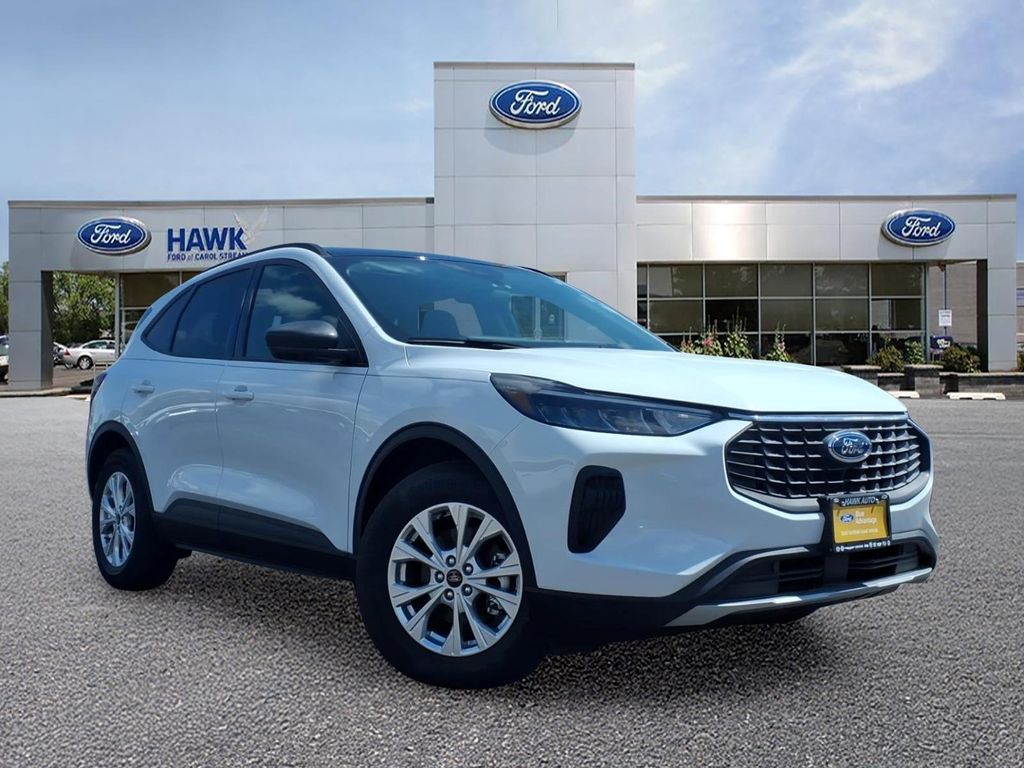 Oxford White 2025 Ford Escape Active FWD SUV / Crossover Front-Wheel Drive 8-Speed Automatic