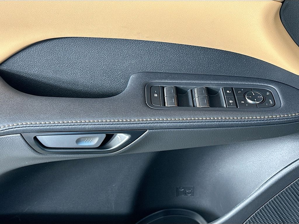 2025 Lexus RX  20
