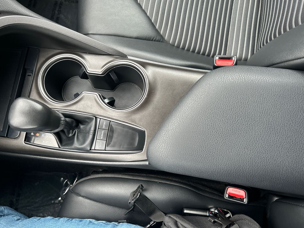 2023 Toyota Camry SE 21