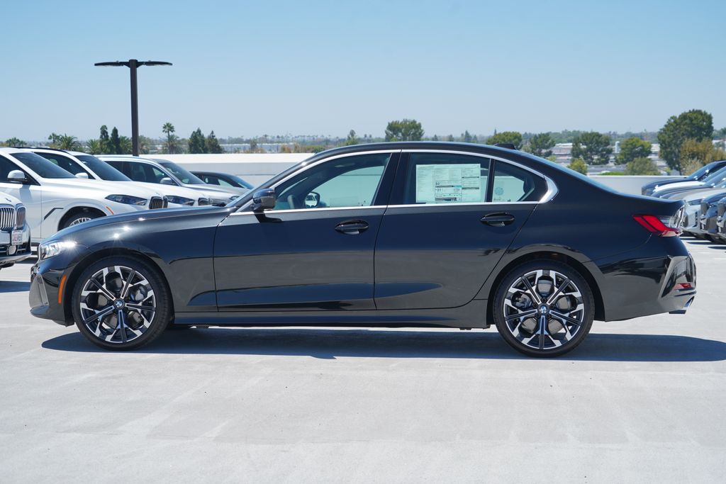 Thumbnail: 2026 BMW 3 Series - 4