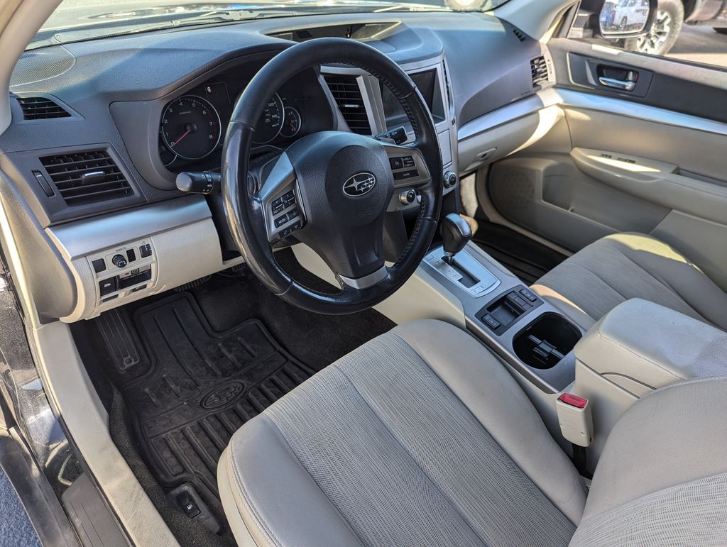 2014 Subaru Outback 2.5i Premium 22