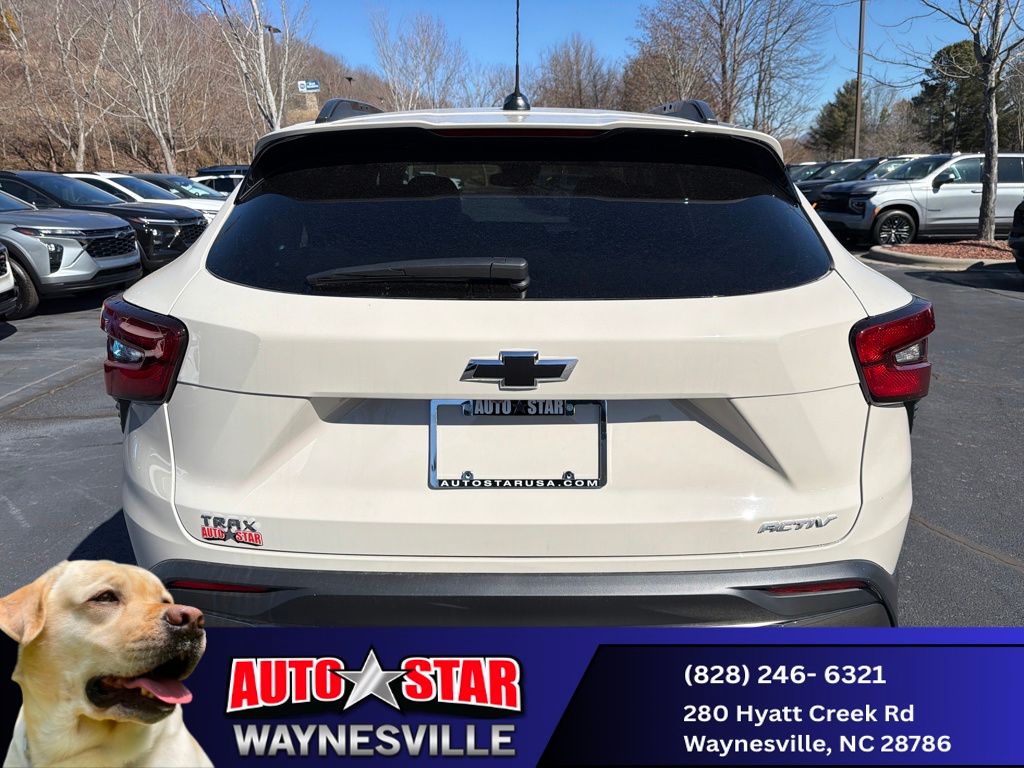 new 2026 Chevrolet Trax car, priced at $26,195