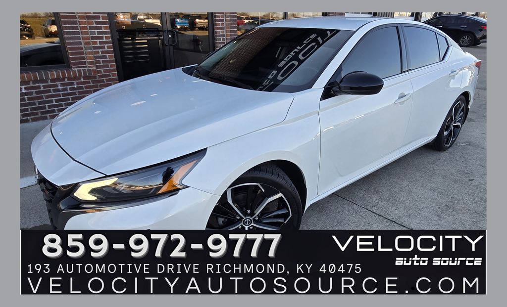 2023 Nissan Altima 2.5 SR FWD