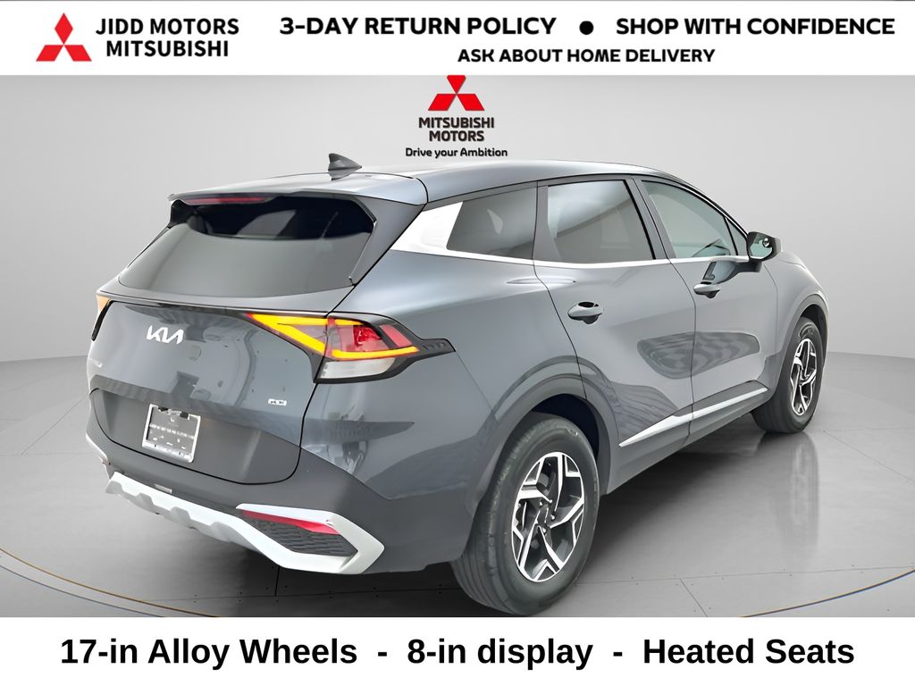 View vehicle photo 4