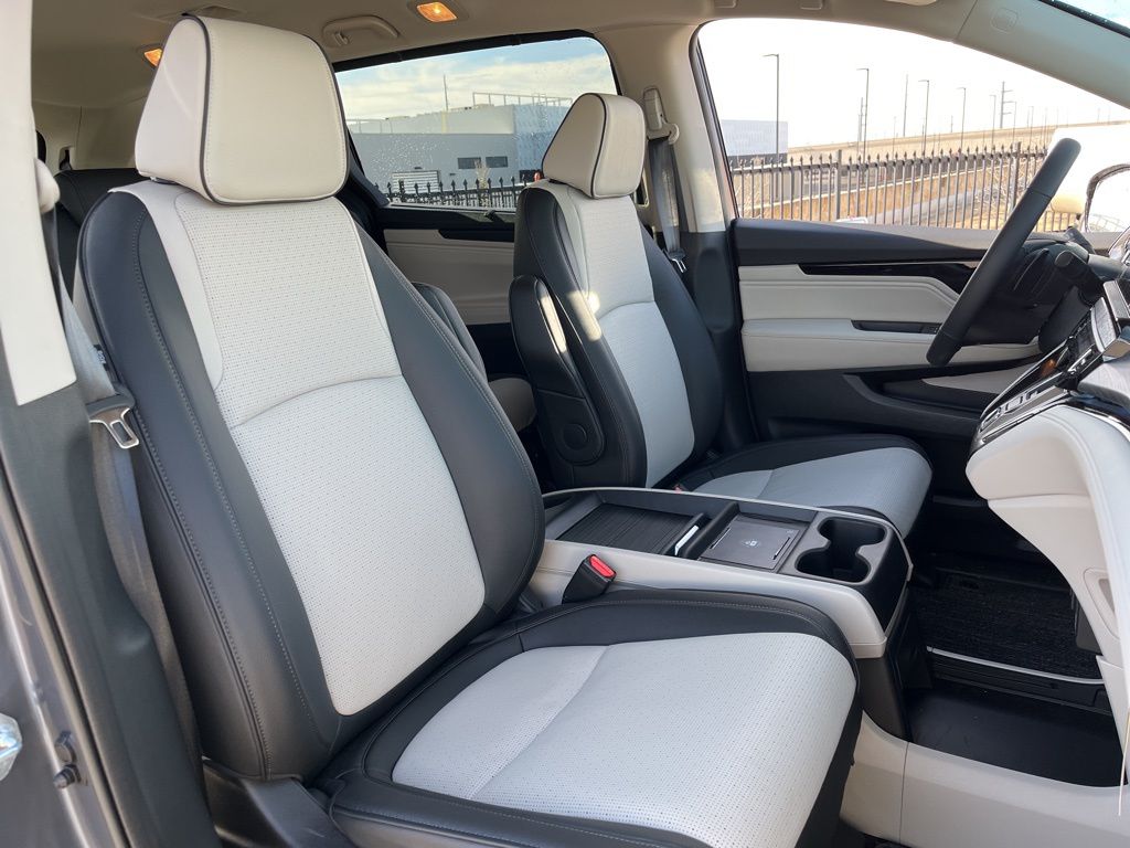 Thumbnail: 2026 Honda Odyssey - 31