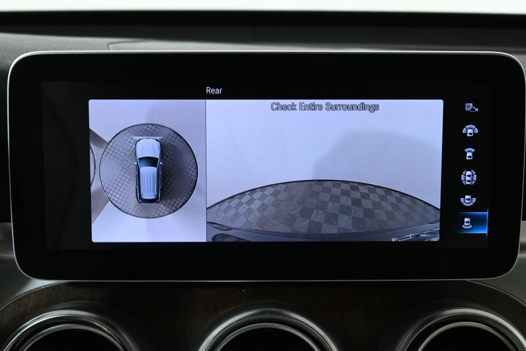 Thumbnail: 2022 Mercedes-Benz GLC - 23