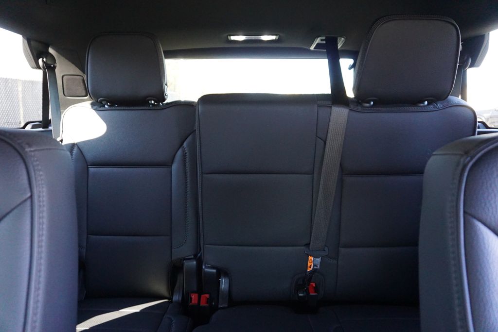 Thumbnail: 2025 GMC Yukon - 16