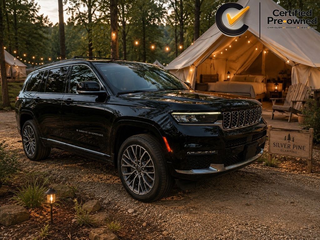 2021 Jeep Grand Cherokee L Summit Reserve's photo