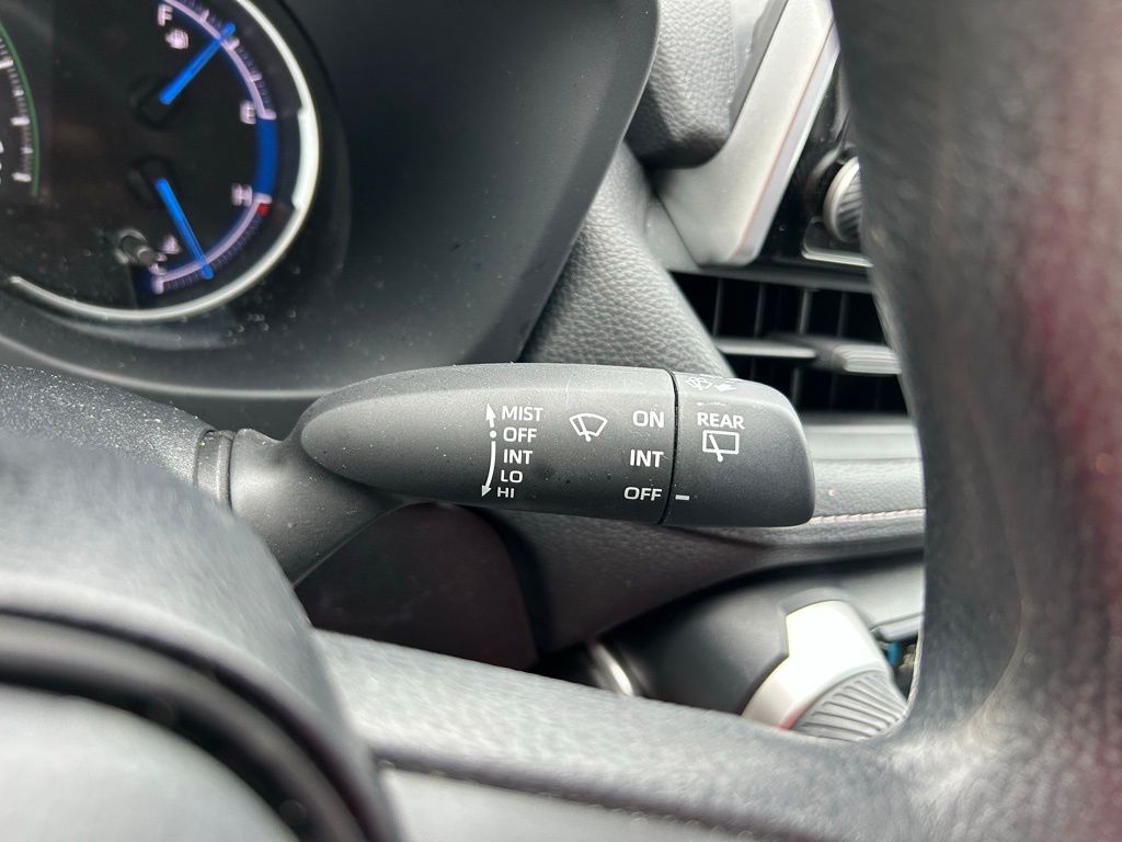 Thumbnail: 2025 Toyota RAV4 - 20