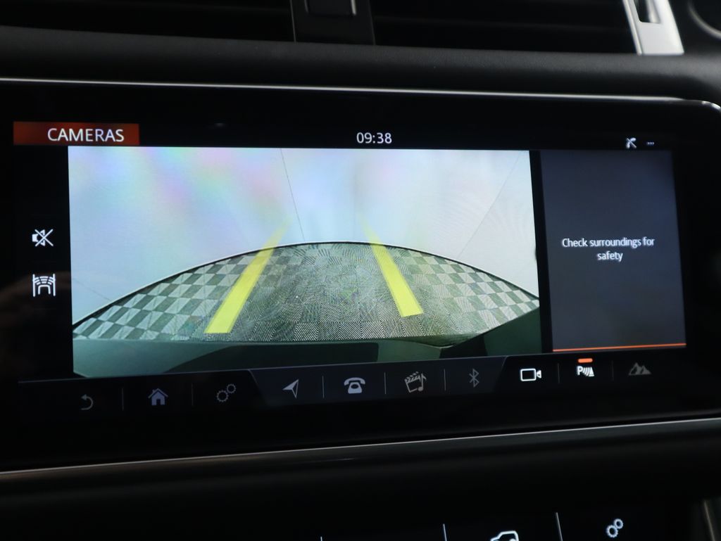 Thumbnail: 2021 Land Rover Range Rover Sport - 16