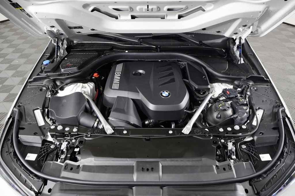 Thumbnail: 2026 BMW 5 Series - 9