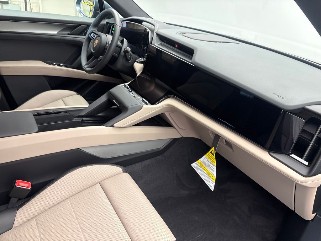 Thumbnail: 2026 Porsche Cayenne - 24