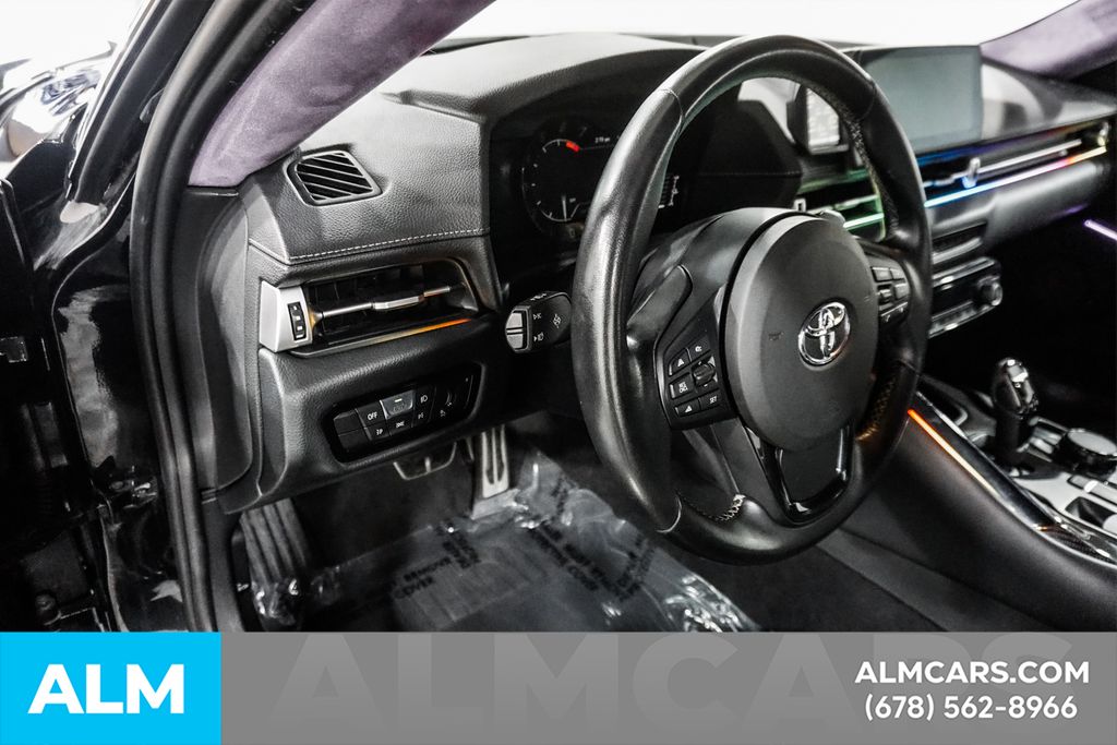 Used 2020 Black Toyota 3.0 image 17
