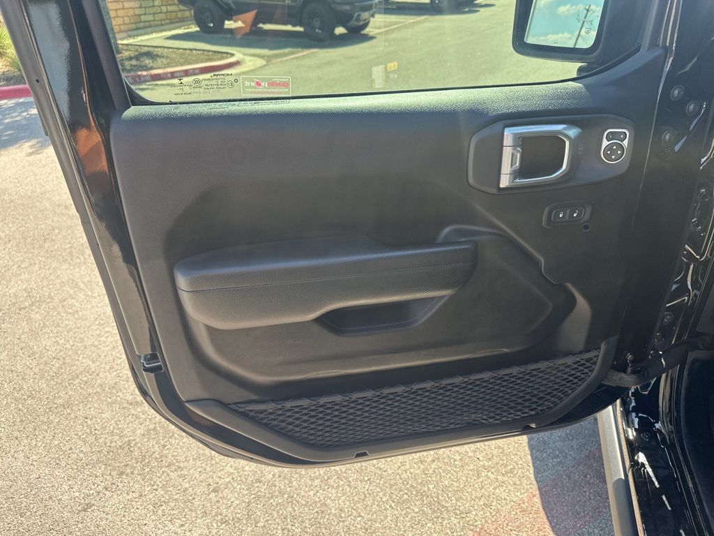 Used Car 2022 Jeep Gladiator  For Sale Under $30,000 In Austin, Texas