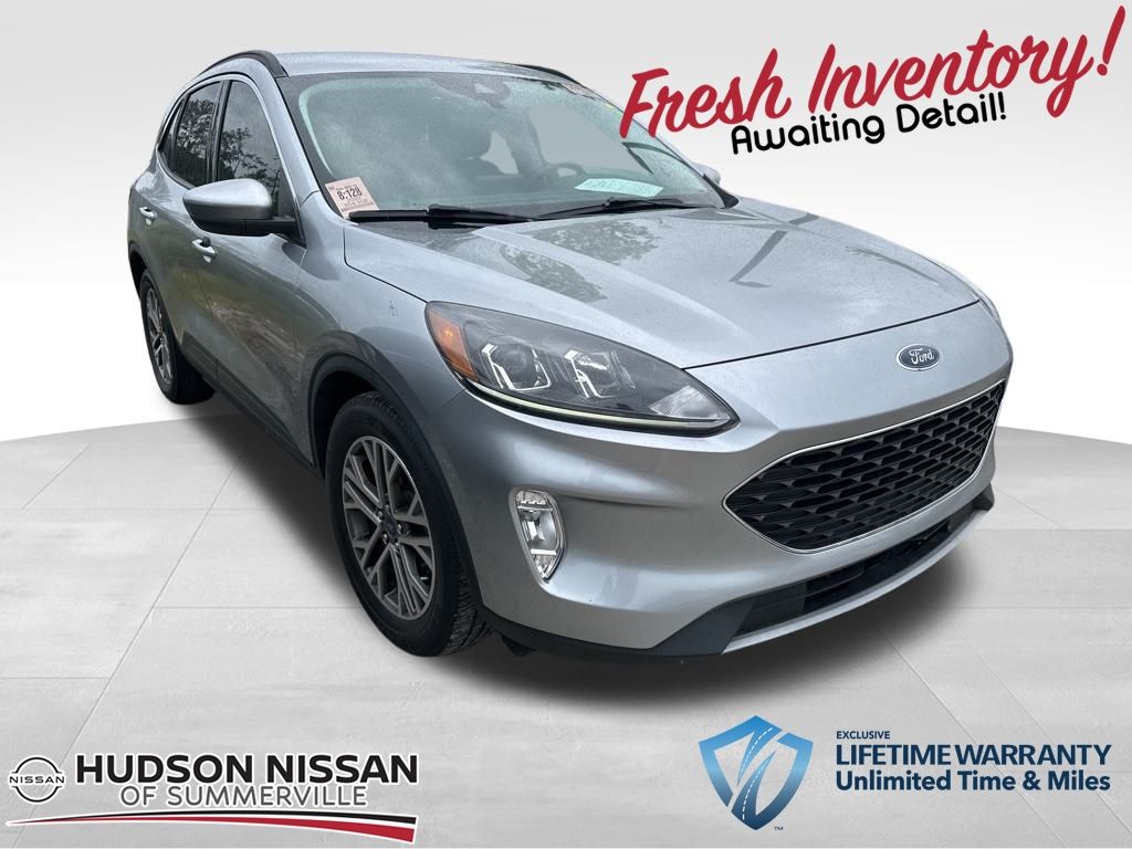 2022 Silver Metallic Ford Escape SEL SUV