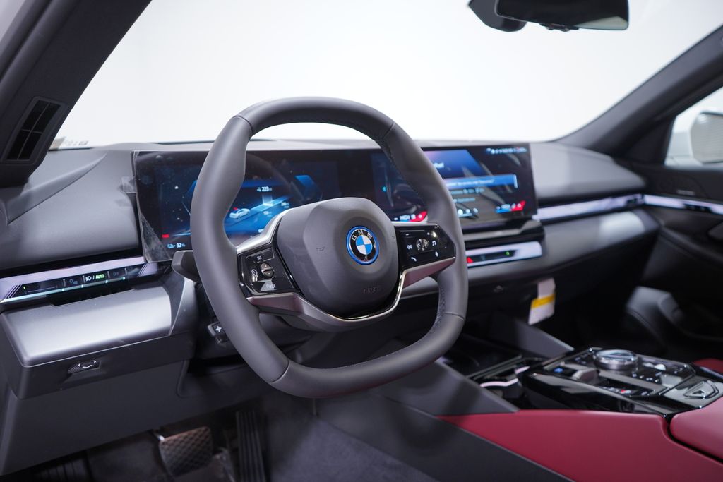 2025 BMW i5 eDrive40 6