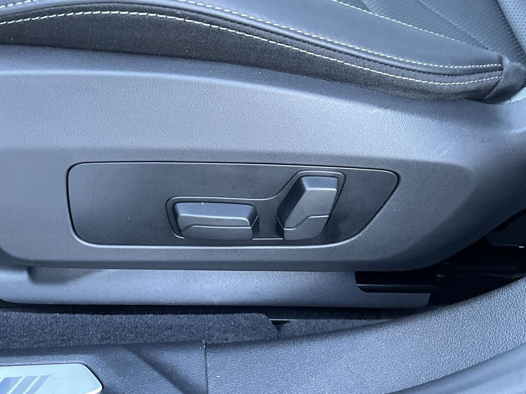 Thumbnail: 2025 BMW 2 Series - 12