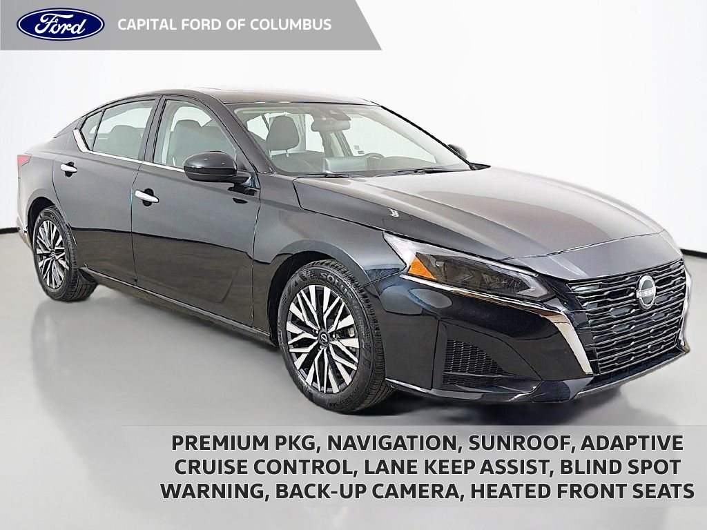 Super Black 2023 Nissan Altima Sedan Front-Wheel Drive Continuously Variable Transmission