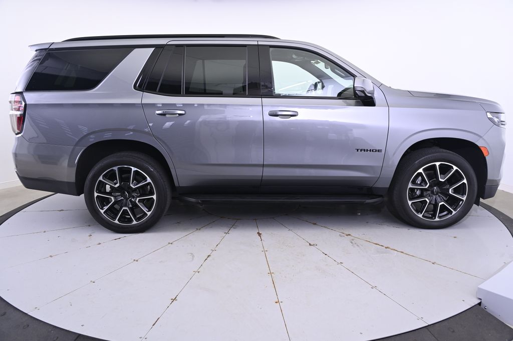 Thumbnail: 2022 Chevrolet Tahoe - 8
