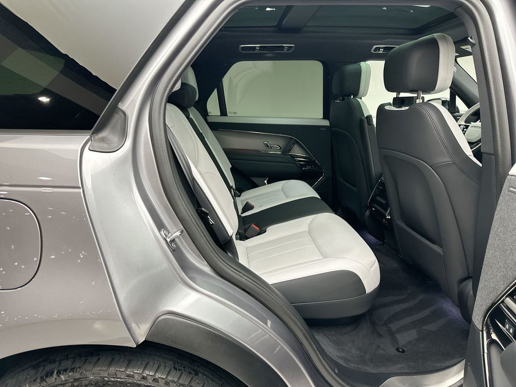 Thumbnail: 2024 Land Rover Range Rover Sport - 19