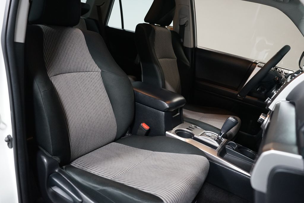 Thumbnail: 2022 Toyota 4Runner - 27