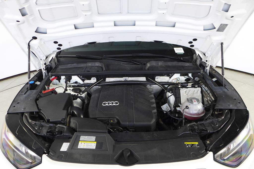 Thumbnail: 2023 Audi Q5 - 6