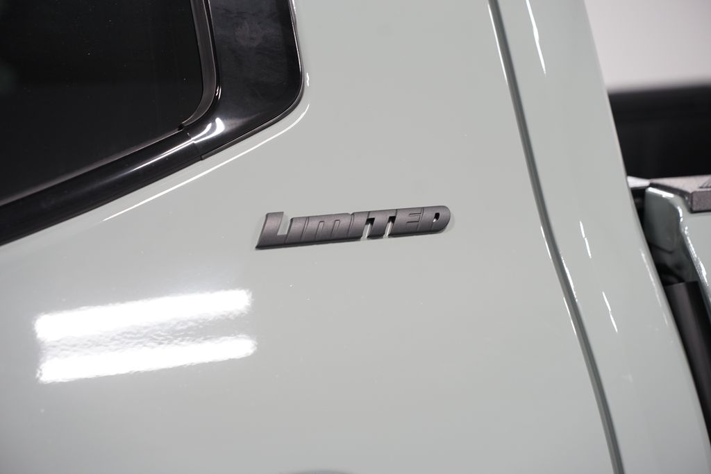 Thumbnail: 2025 Toyota Tundra - 10
