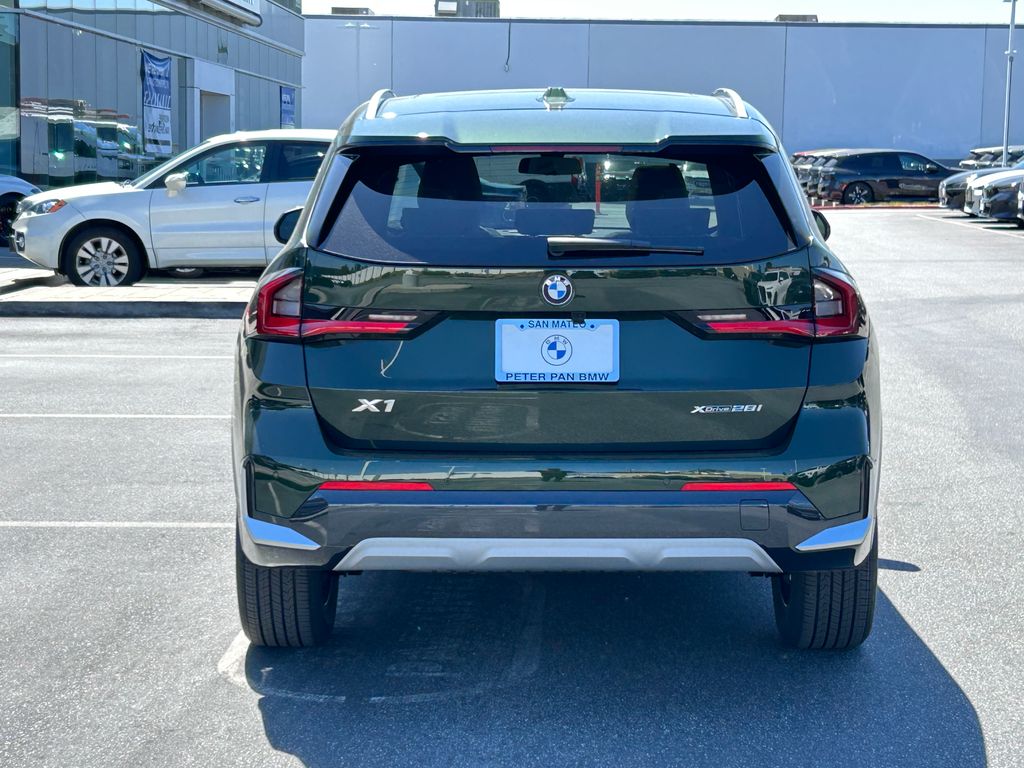2025 BMW X1 xDrive28i 4