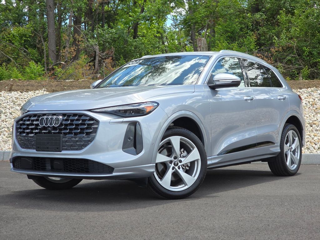  2025 Audi Q5 quattro Premium Plus 40 TFSI   