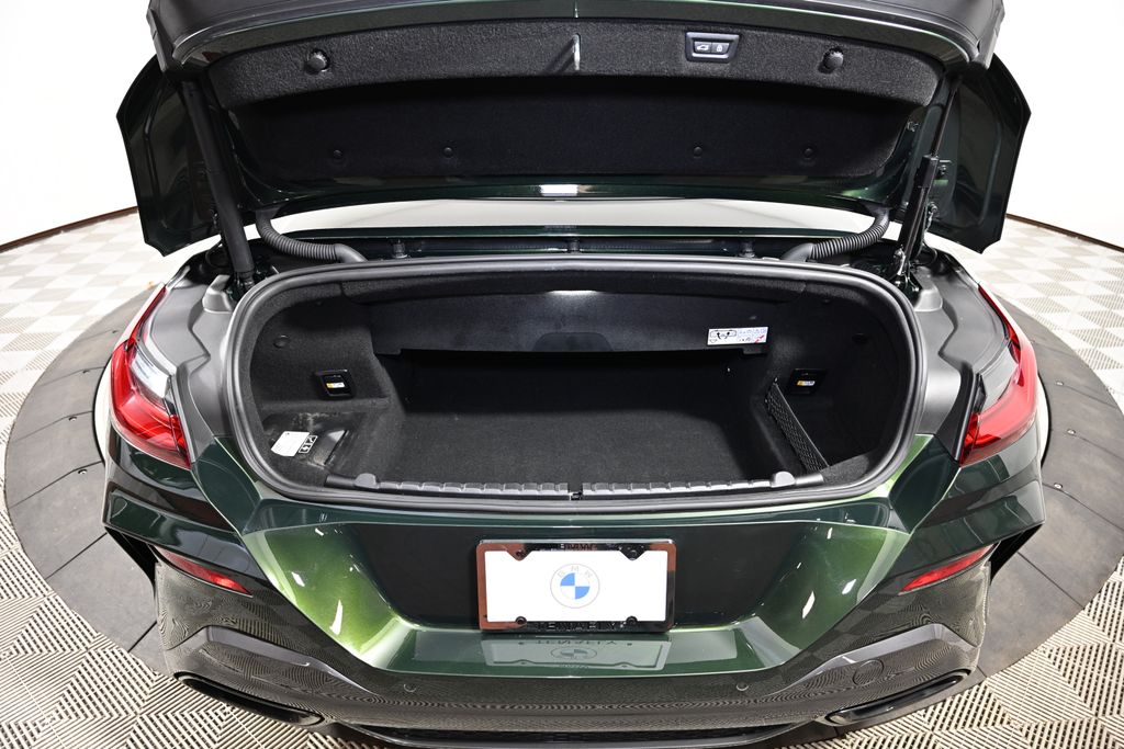 Thumbnail: 2023 BMW 8 Series - 18