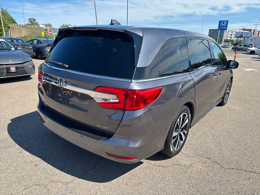 Used 2018 Gray Honda Elite image 10