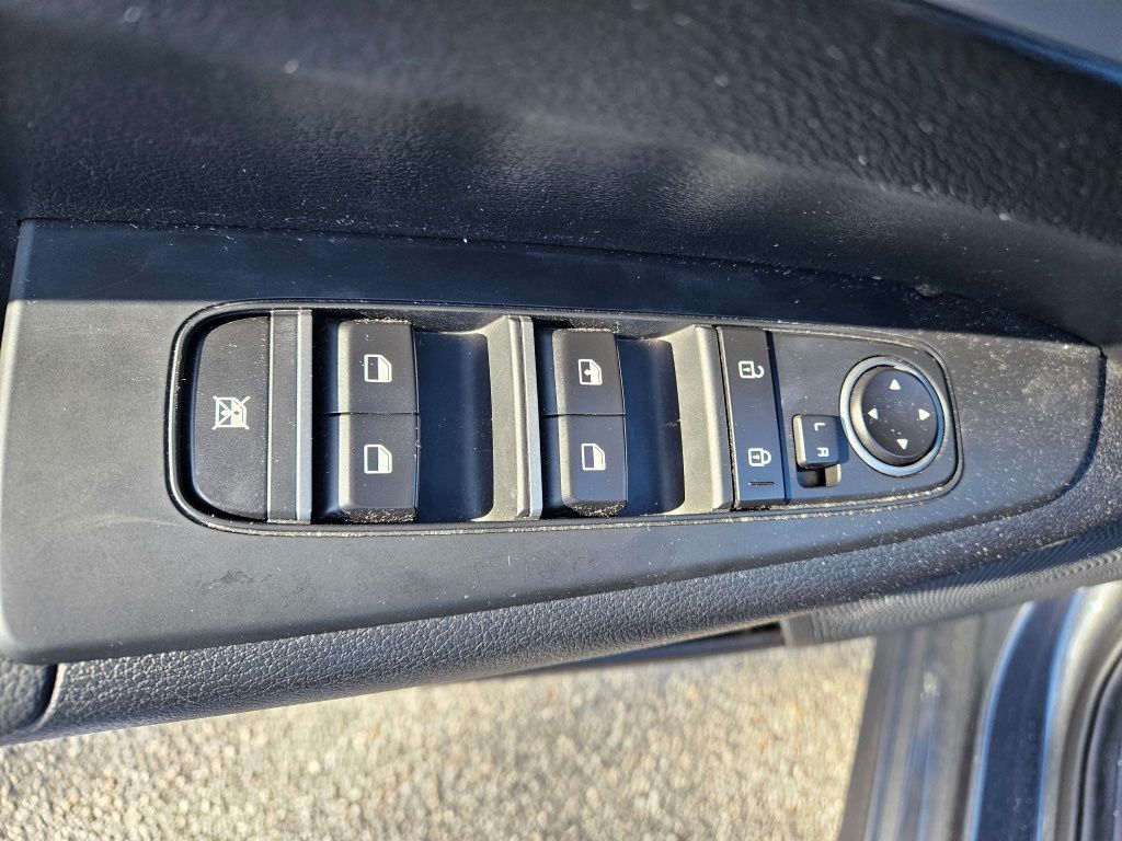 Thumbnail: 2024 Kia Forte - 16