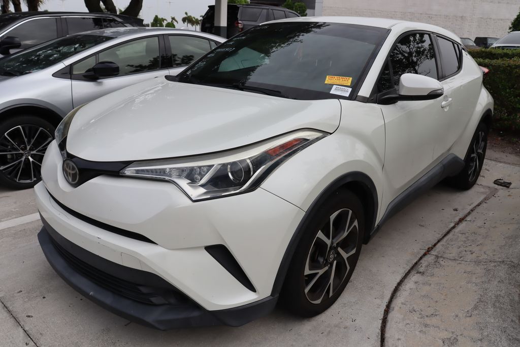 2018 Toyota C-HR XLE 2