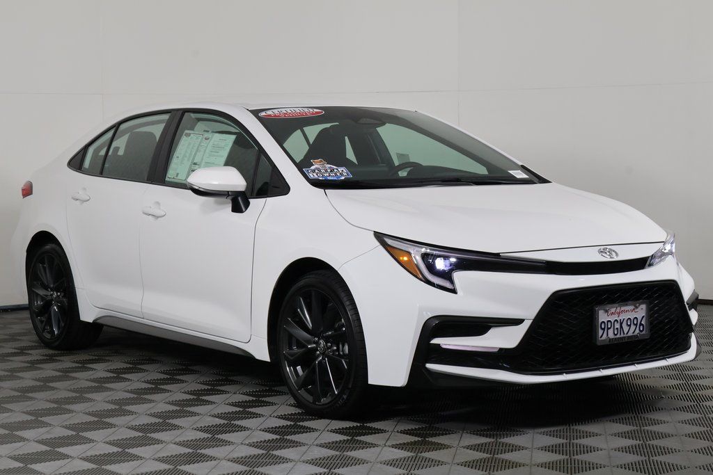 Thumbnail: 2025 Toyota Corolla - 3