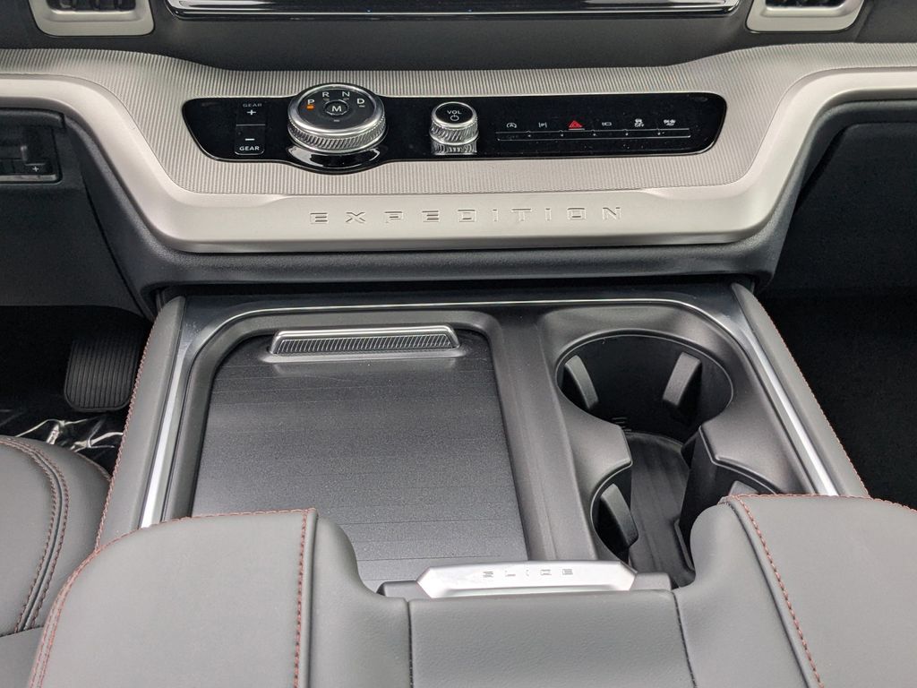 2025 Ford Expedition Active MAX