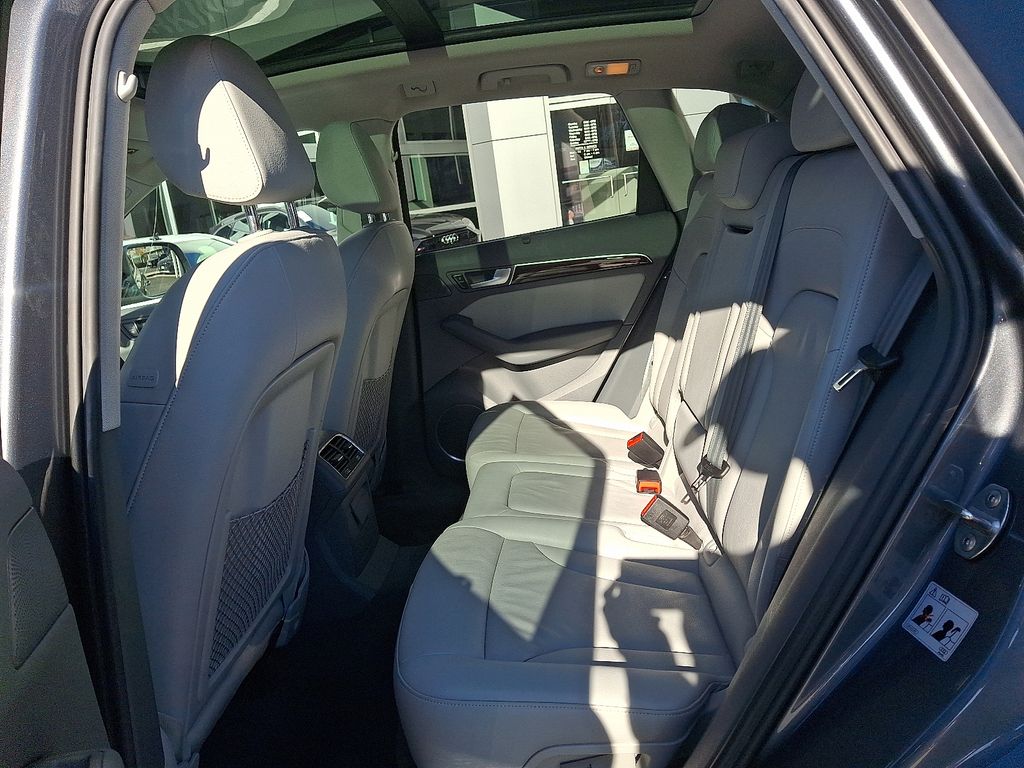 Thumbnail: 2013 Audi Q5 - 10