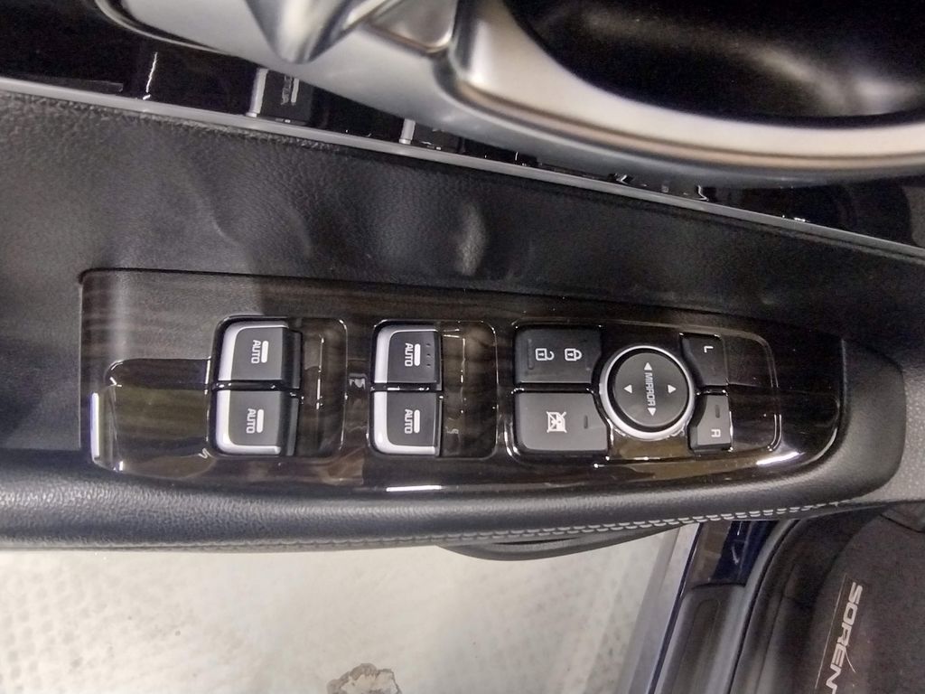 2020 Kia Sorento S