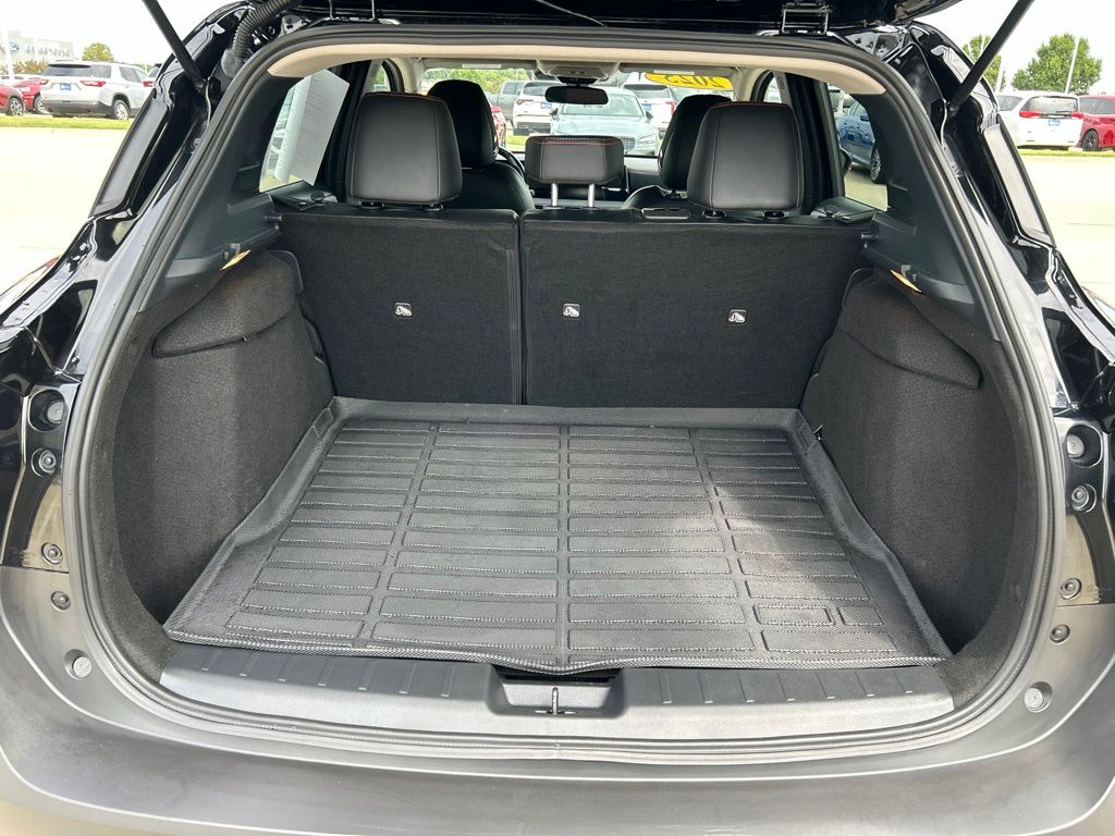Used 2025 Nissan Kicks SUV