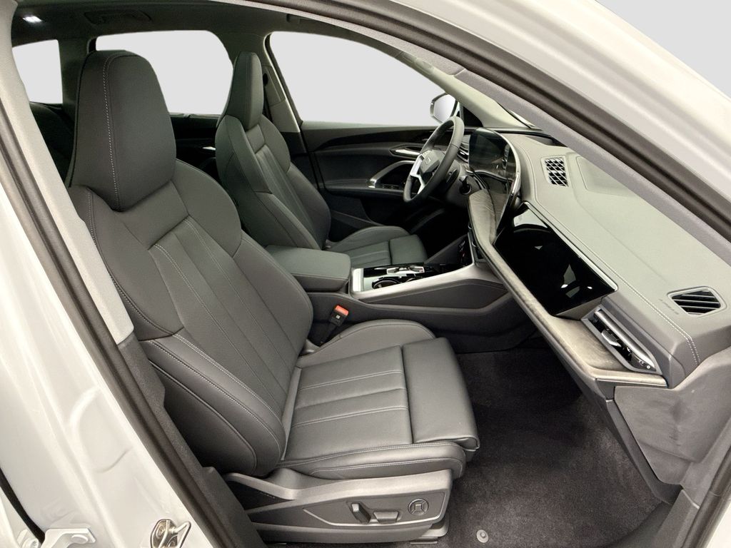 Thumbnail: 2025 Audi Q5 - 20