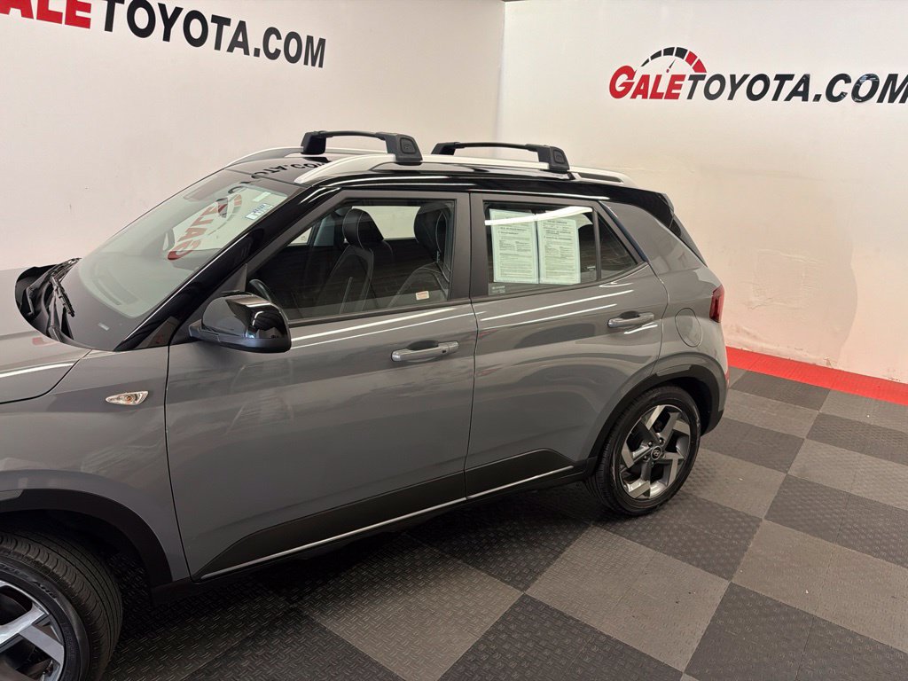 Used 2022 Hyundai Venue SUV