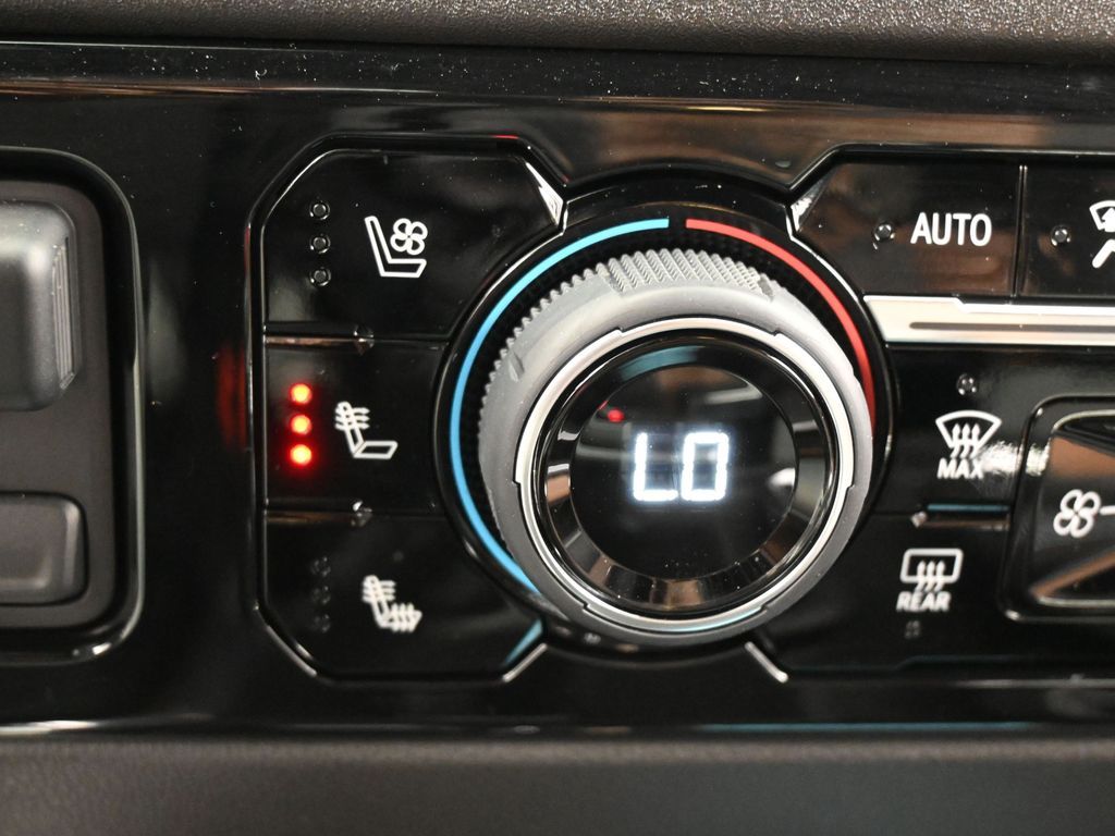 Used 2025 Black Chevrolet High Country image 29