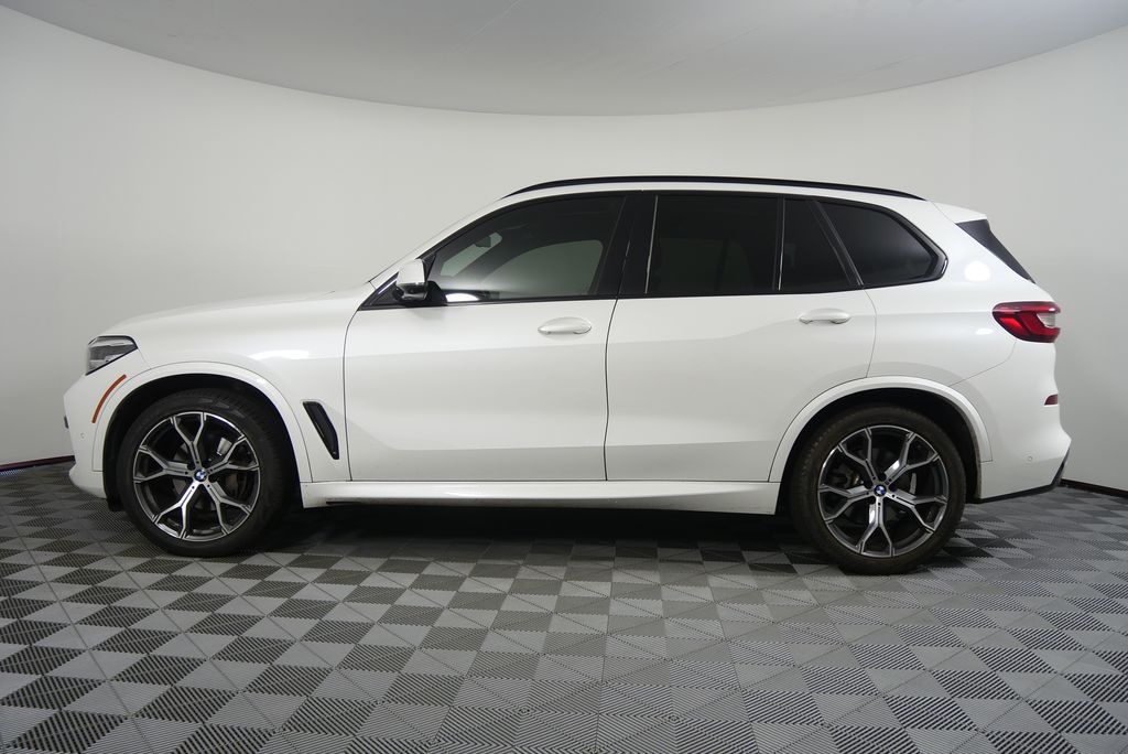 Thumbnail: 2021 BMW X5 - 6