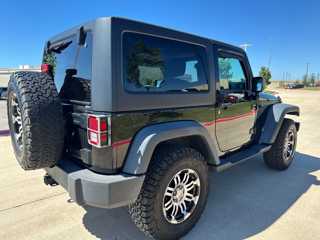 Thumbnail: 2016 Jeep Wrangler - 3