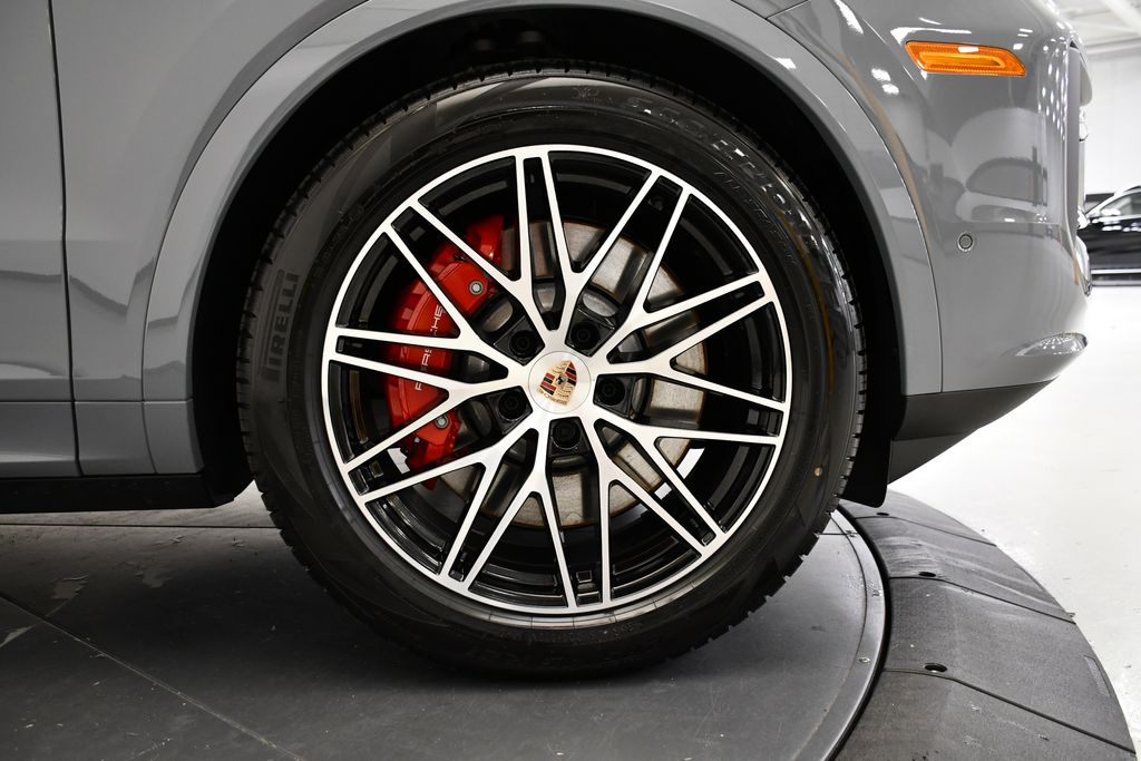 Thumbnail: 2026 Porsche Cayenne - 20