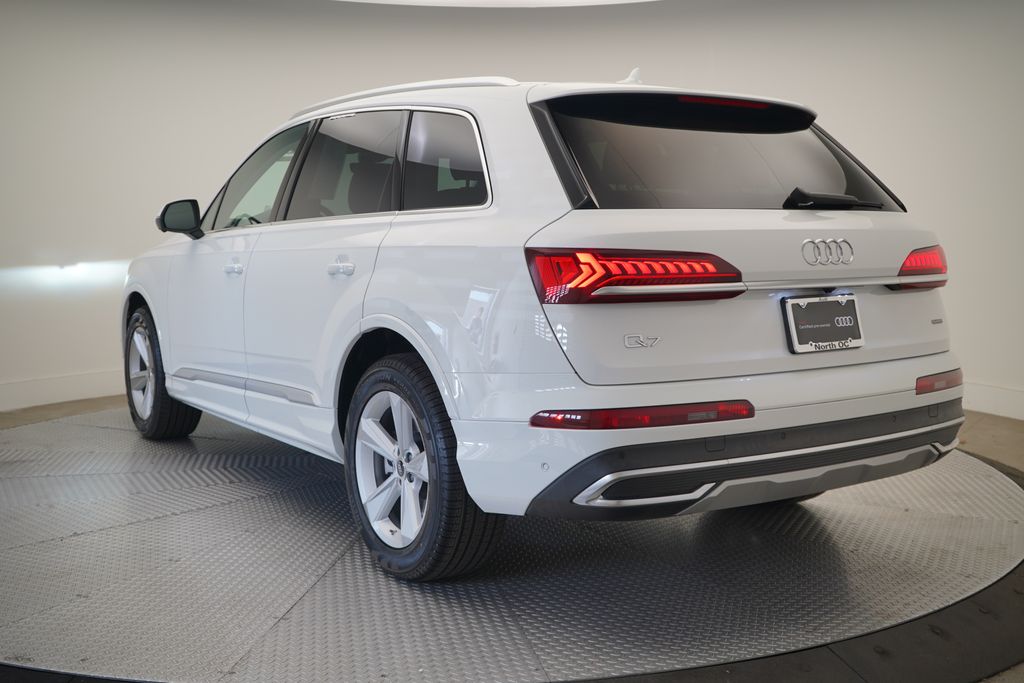 Thumbnail: 2022 Audi Q7 - 3