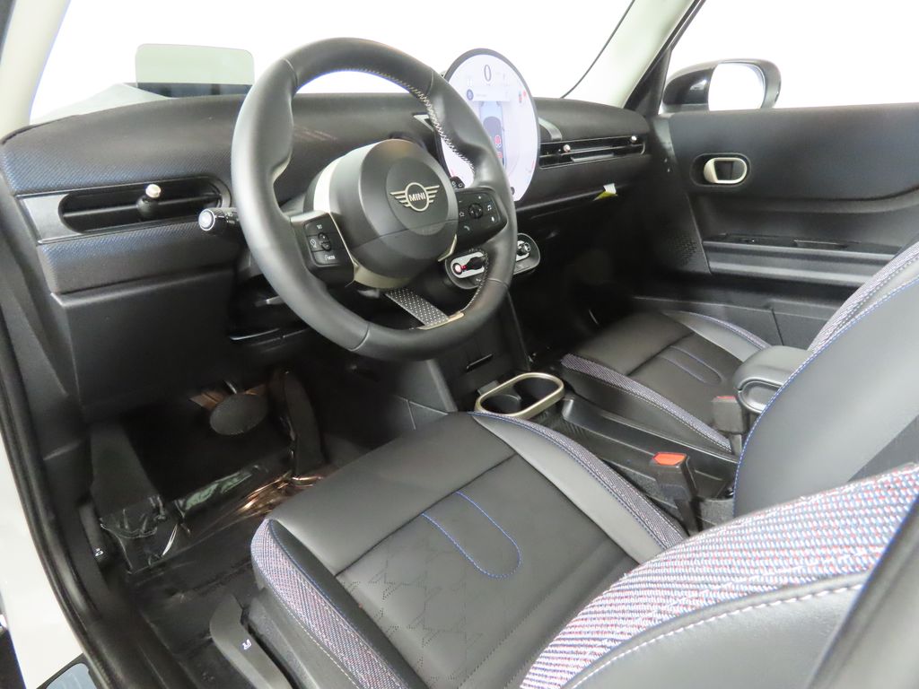 Thumbnail: 2025 MINI Cooper - 23