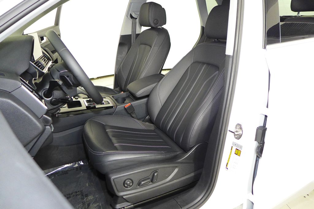 Thumbnail: 2023 Audi Q5 - 21